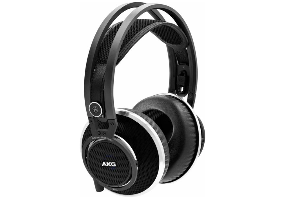 AKG K812