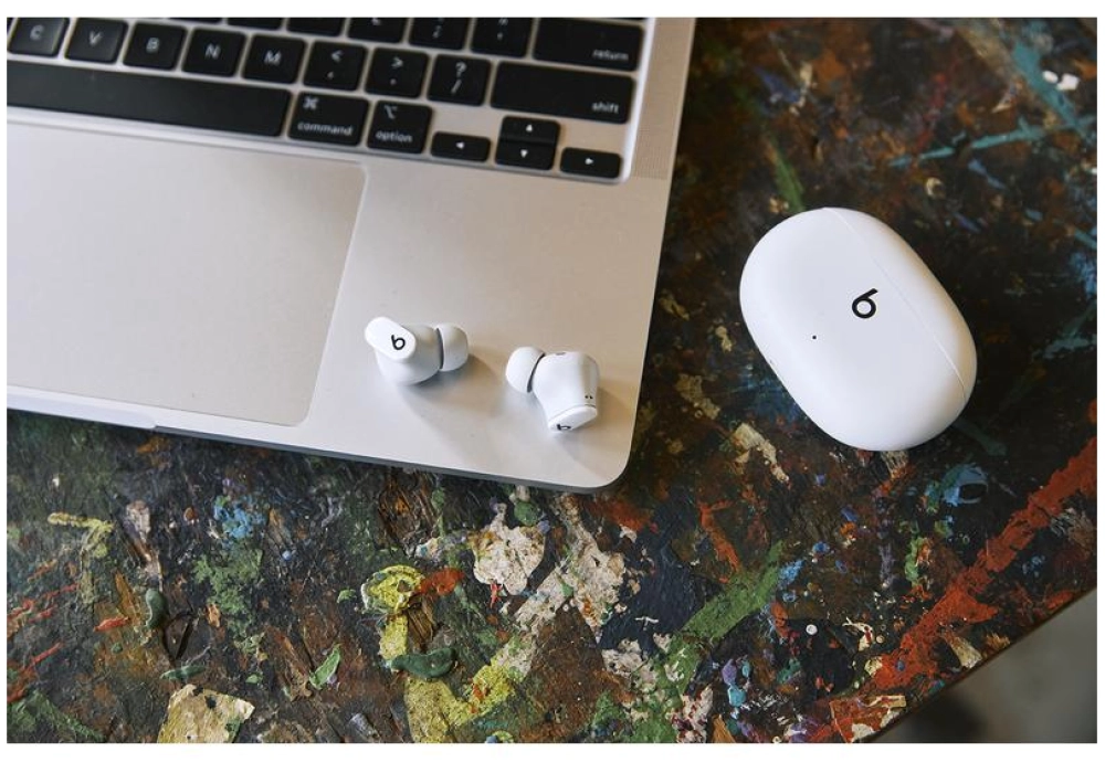 Apple Beats Studio Buds White