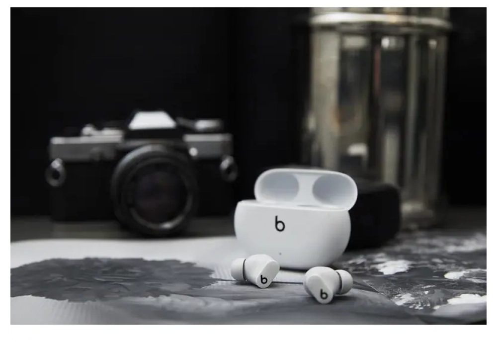 Apple Beats Studio Buds White