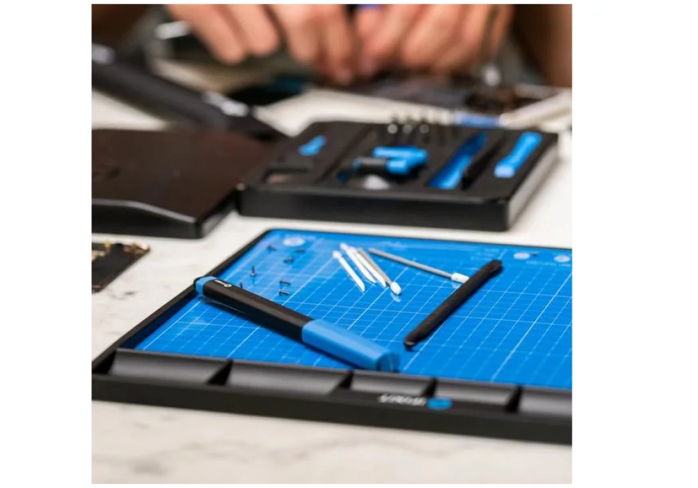 iFixit FixMat Tapis de travail multifonctionnel magnétique & ESD