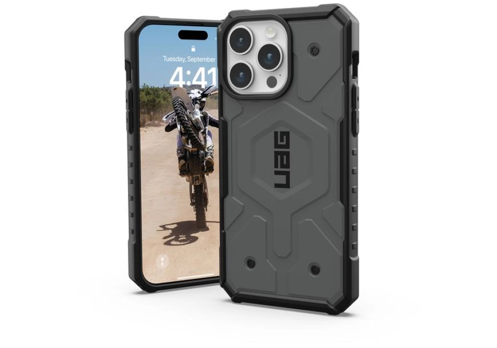 UAG Coque arrière Pathfinder iPhone 15 Pro Max Silver